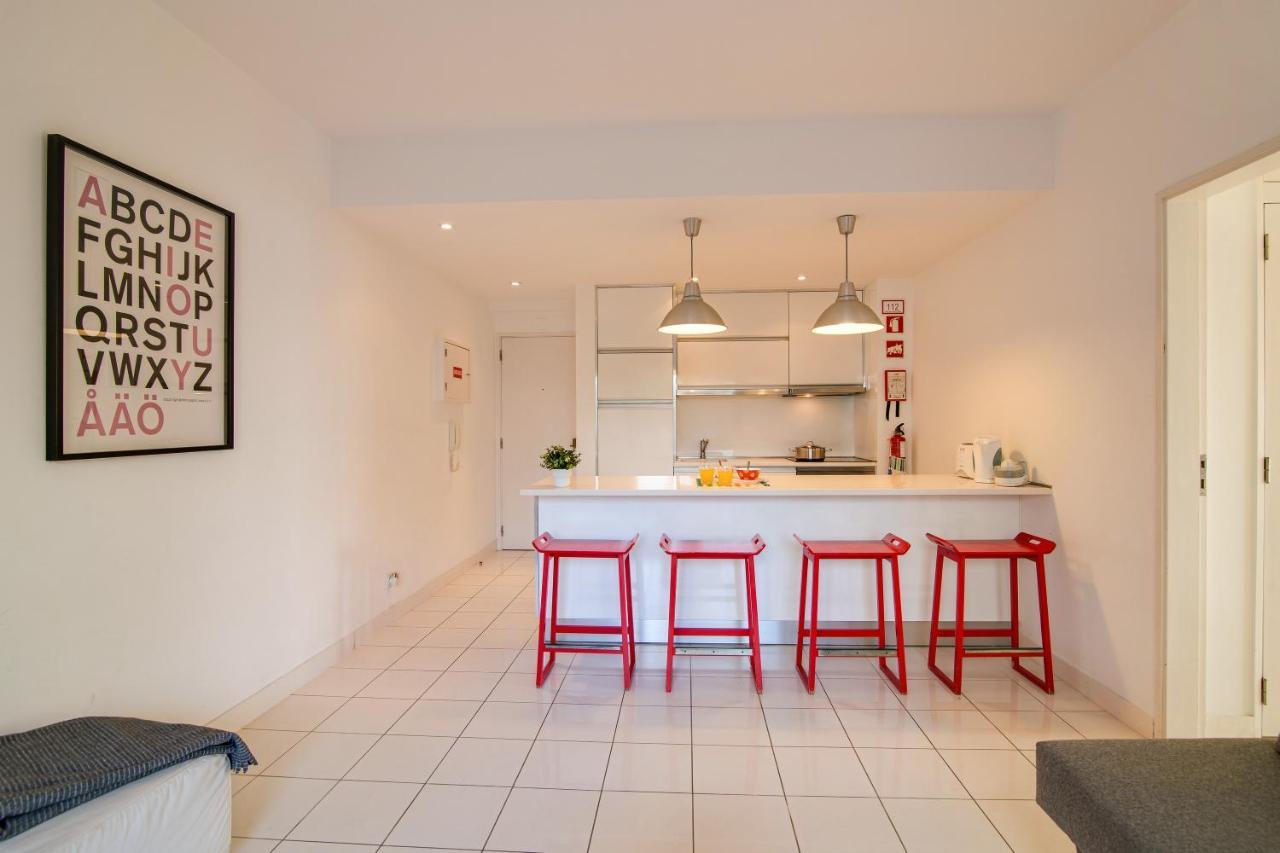Modern By The Sea Apartment Quarteira