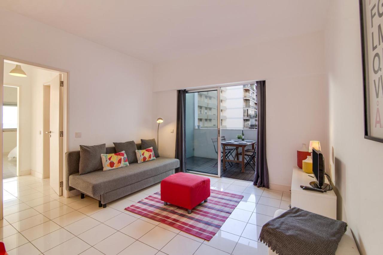 Modern By The Sea Apartment Quarteira